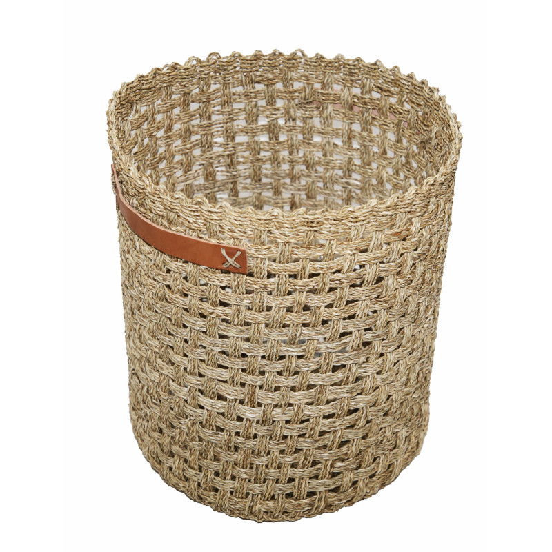 NATURAL WOVEN BASKET